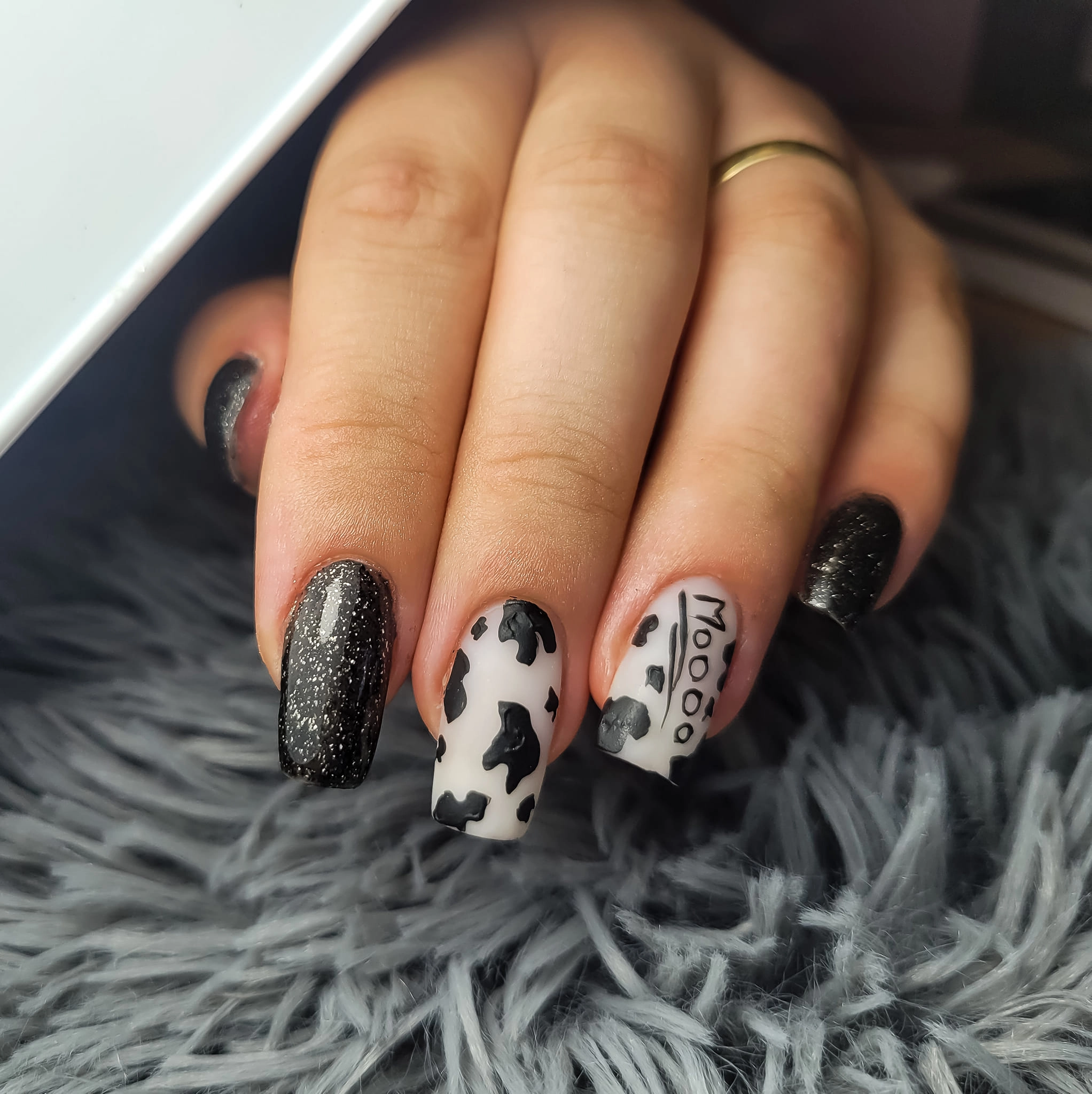 Zdobienia na paznokciach 