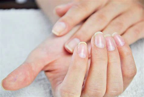 Manicure pielęgnacyjny 